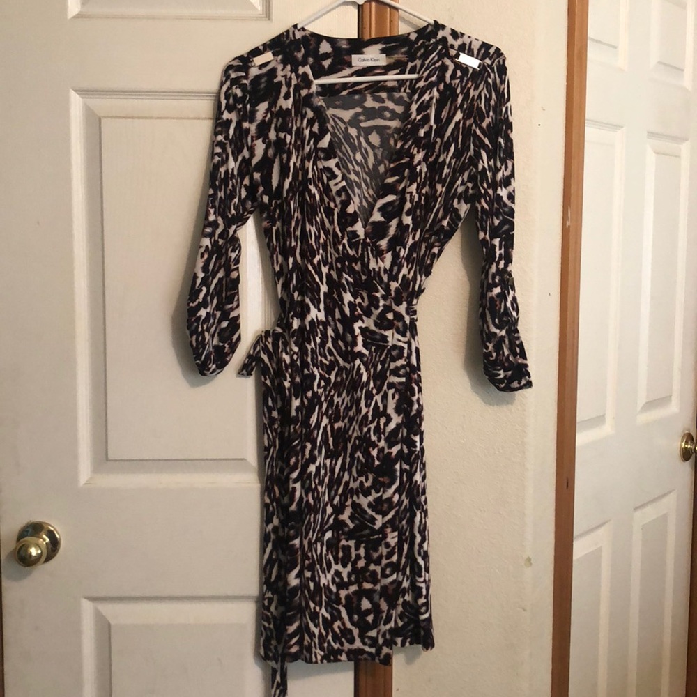 Calvin Klein leopard wrap dress size 2